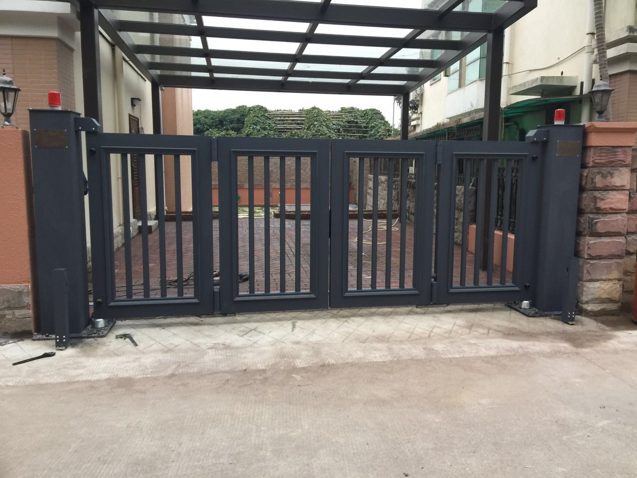 上海青浦区上海青浦区德阳市悬浮折叠门